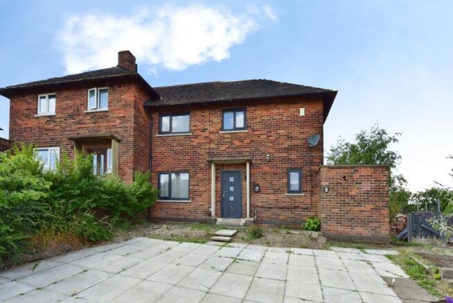 4 bed Semi-Detached for sale Image 4