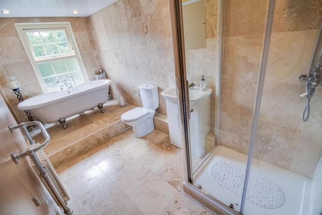 BATHROOM/W.C.