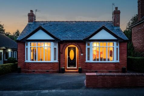 Green Avenue, Davenham, CW9
