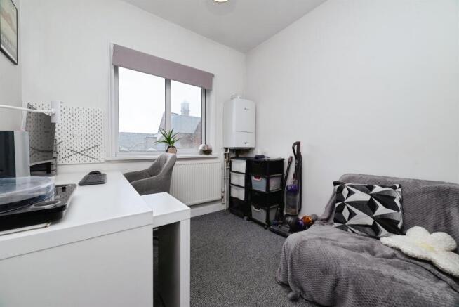 3 bed Terraced for sale Image 10