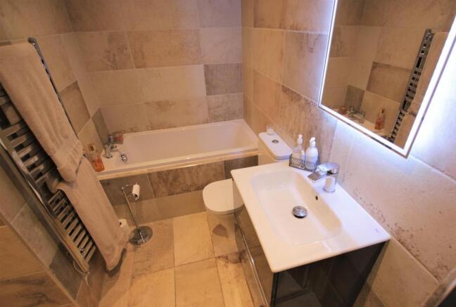 Photo 11