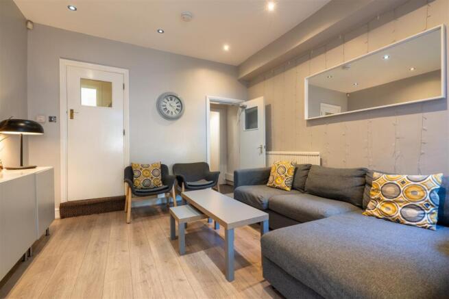 Living Room_.jpg