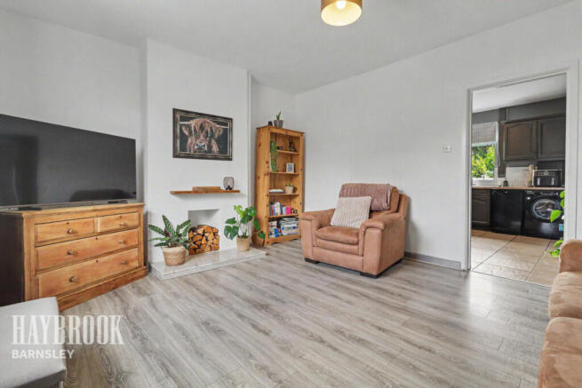 3 bed Semi-Detached for sale Image 3
