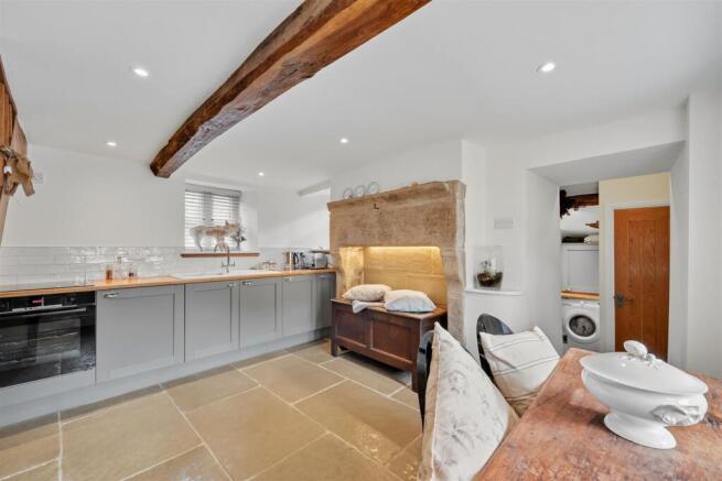 Kitchen/Dining Area
