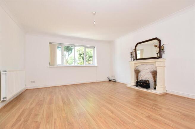 4 bed Detached for sale Image 4