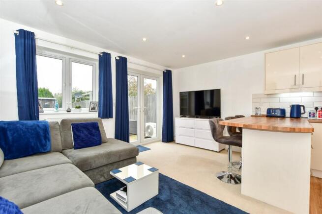 Lounge/Kitchen