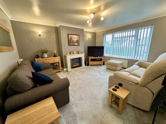 lounge with front aspect.JPEG