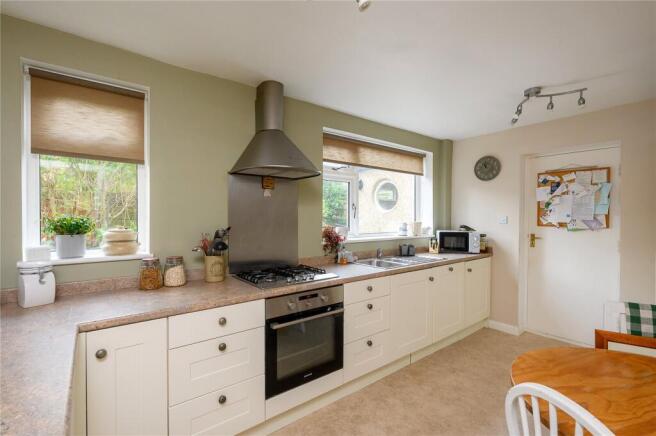 3 bed Detached for sale Image 6