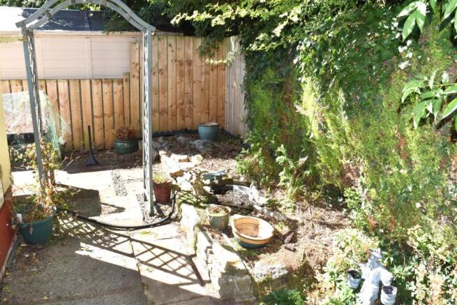 REAR ENCLOSED GARDEN