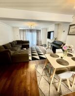 33, Pointers Close, London E14 3AP