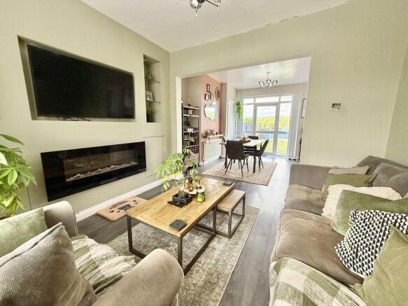Belvedere Drive, Bredbury photo 4