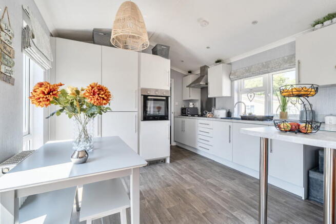 1a Hazelwood Drive, Beechwood Park, Dawlish Warren, DEVON, EX7 0ST photo 4