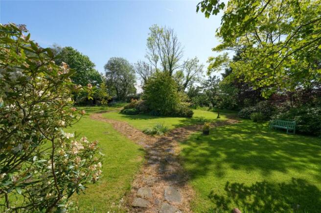 South Thorn Gardens