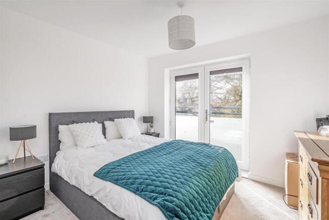 Apt 6 Foxglove House-2_lo.jpg