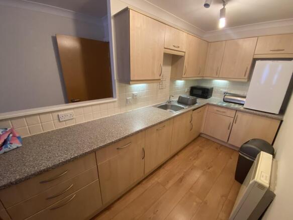 1 bed Flat for sale Image 4