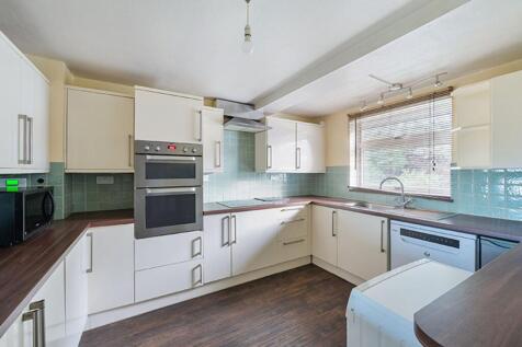 Station Avenue, West Ewell, Epsom, Surrey, KT19 9UD