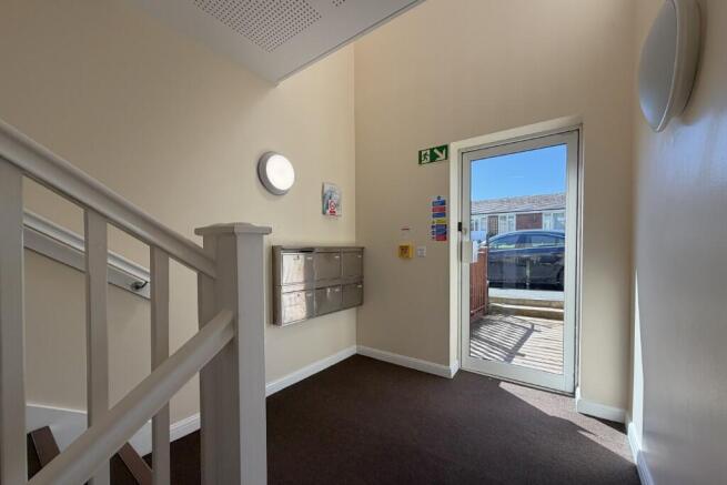 2 bed Flat for sale Image 11