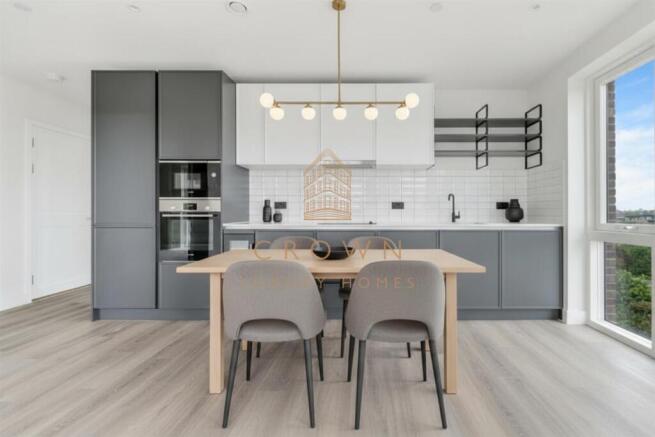 KBV-302345237 (2).jpg