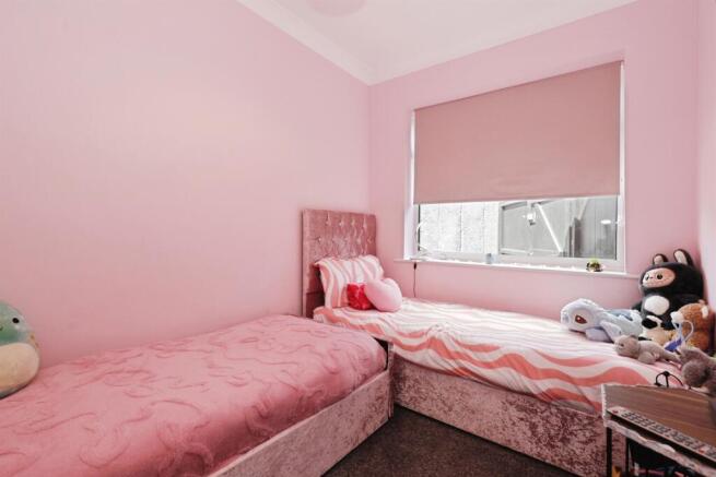 2 bed Semi-Detached Bungalow for sale Image 10