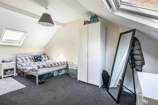 3 bed House to rent Image 7