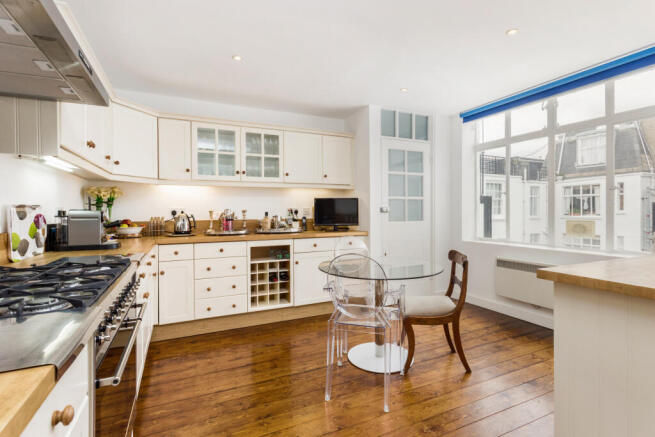 30 Rivermead Court f