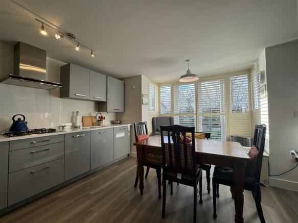 DINING KITCHEN A