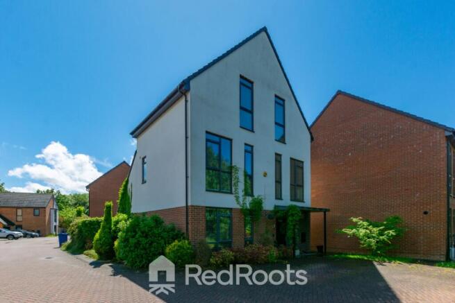 4 bed Detached for sale in doncaster
