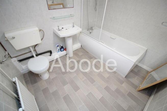 6 bed House to rent Image 10