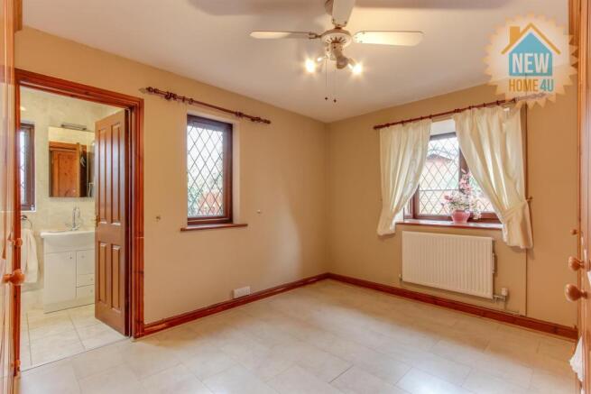 MASTER BEDROOM: