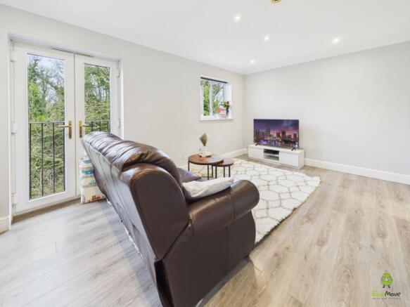  Presented by Clinton at EweMove Bexleyheath and D