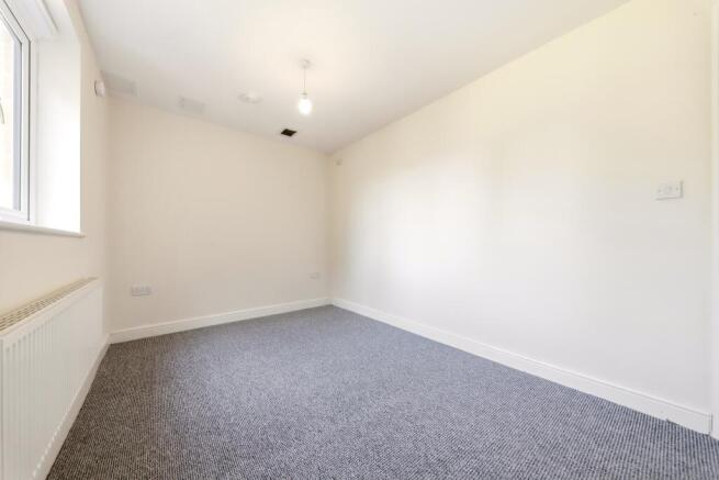 2 bed Flat for sale Image 7