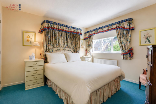 3 bed House for sale Image 9