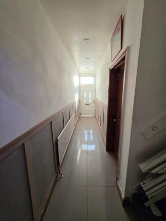 7 bed House for sale Image 10