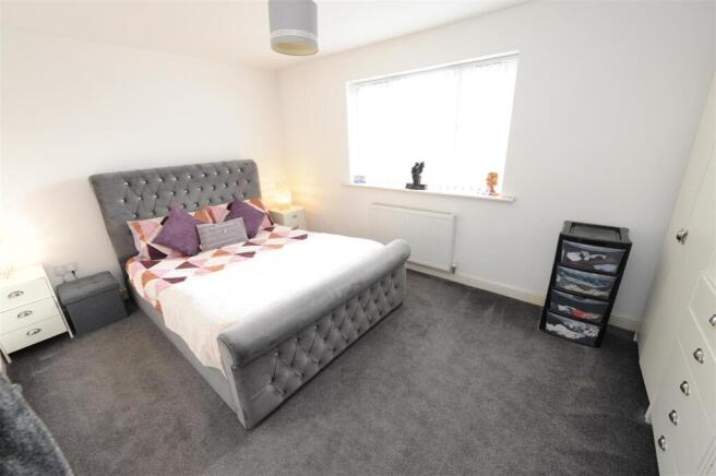 3 bed Semi-Detached for sale Image 9