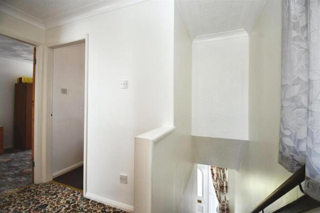 3 bed Semi-Detached for sale Image 9