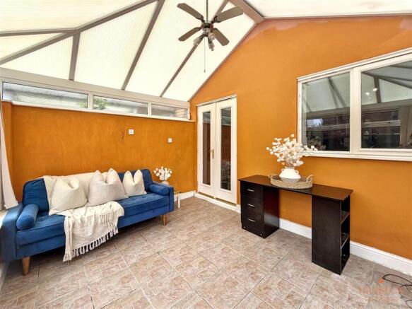 3 bed Semi-Detached for sale Image 10