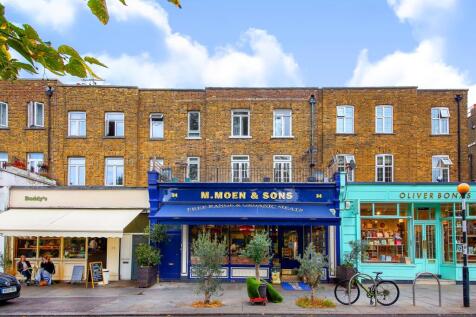 The Pavement,
Springfield Estate, SW4