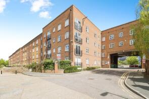 76, Otter Close, Stratford, London E15 2PT