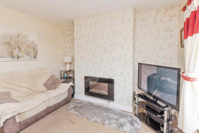 2 bed Terraced for sale Image 5