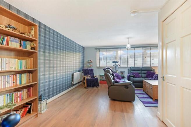 Cawdor Drive, Glenrothes, Fife, KY6 photo 2