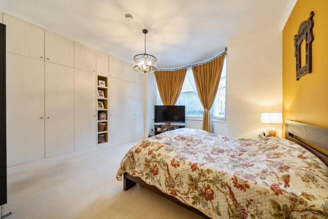 1403942-7-69736bc...