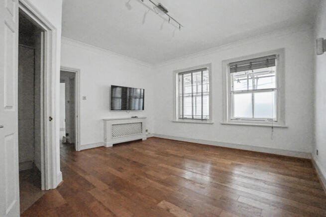 Flat 48, Bank Chambers, 25 Jermyn Street, St. James, London, SW1Y 6HR
