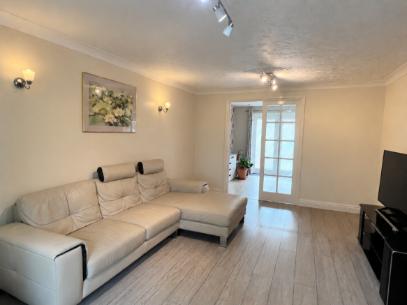 The Brackens, Basingstoke, Hampshire photo 5