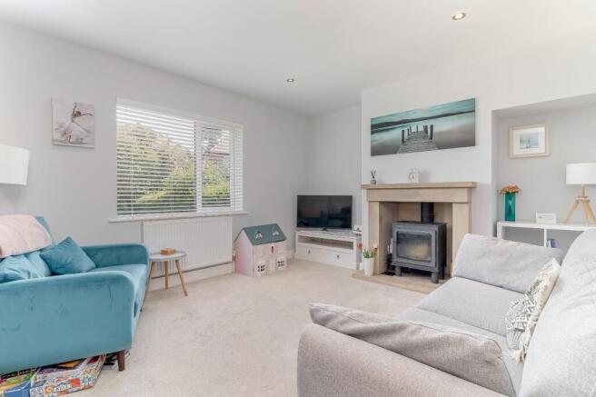 3 bed Semi-Detached for sale Image 6