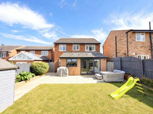 4 bed Detached for sale Image 2