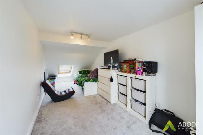 CAM02696G0-PR0307-STILL023.jpg