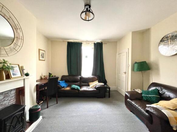 3 bed Terraced for sale Image 4