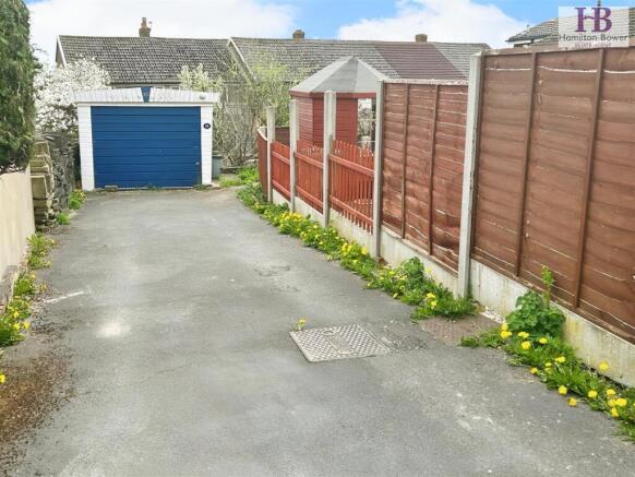 3 bed Semi-Detached Bungalow for sale Image 12