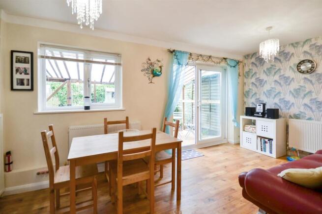 Clumber Drive, Radcliffe-On-Trent, Nottingham photo 5