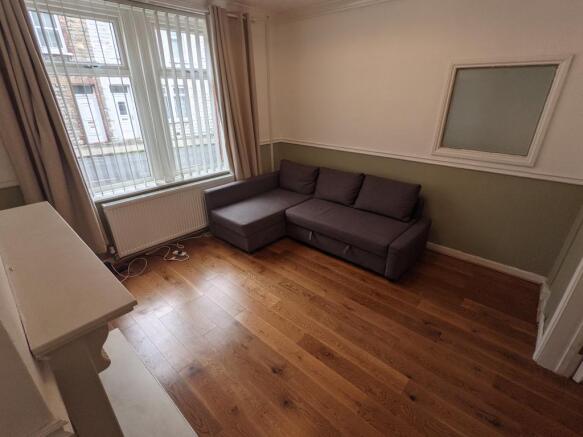 Living Room (5)